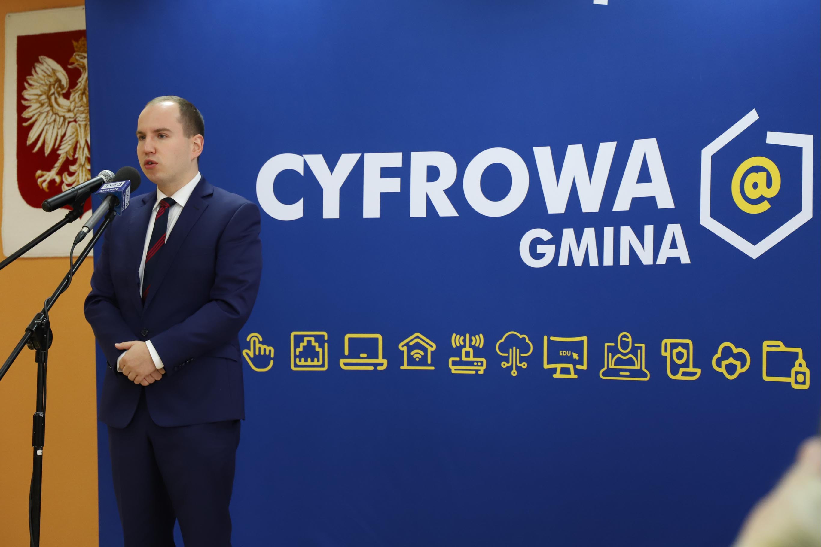 Minister Adam Andruszkiewicz przemawia podczas spotkania z samorządowcami w temacie programu 