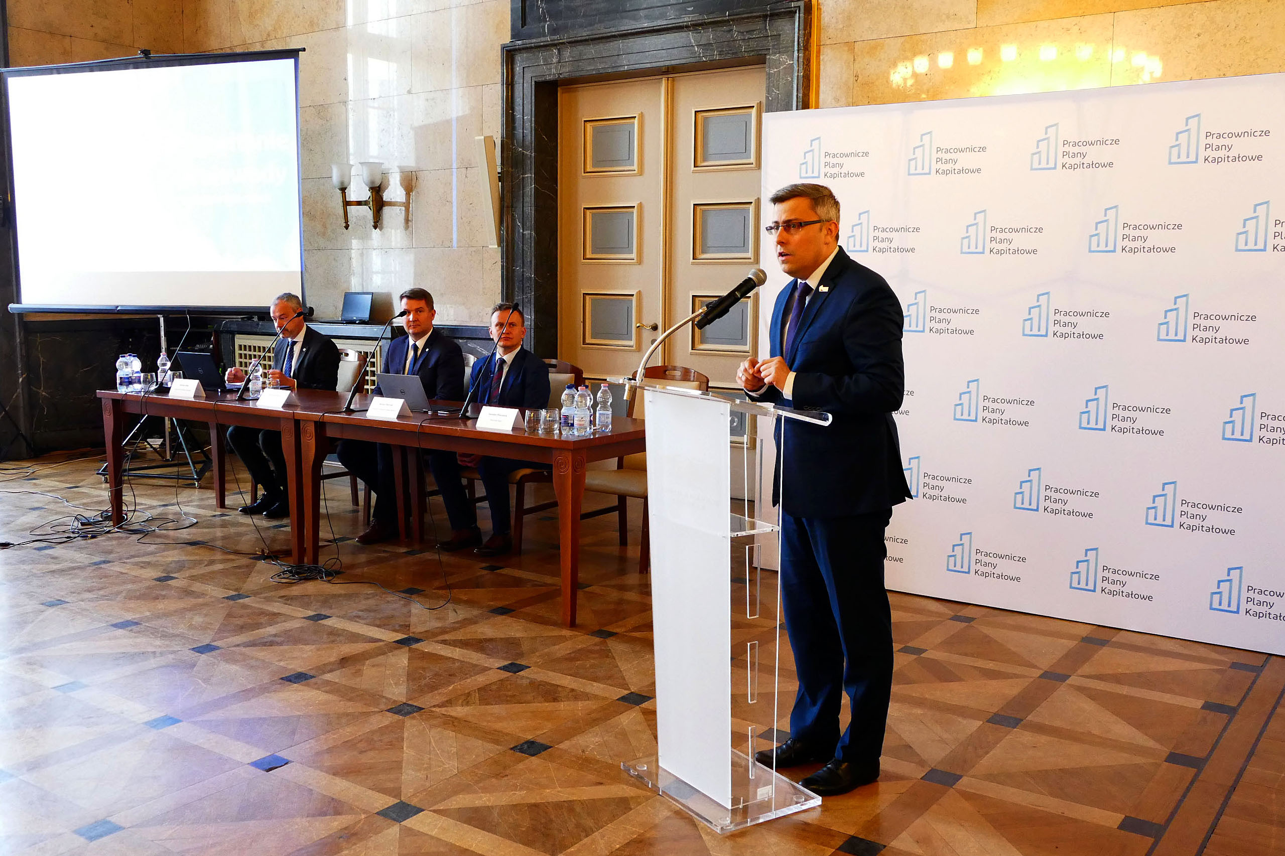 Konferencja dotycząca Pracowniczych Planów Kapitałowych.