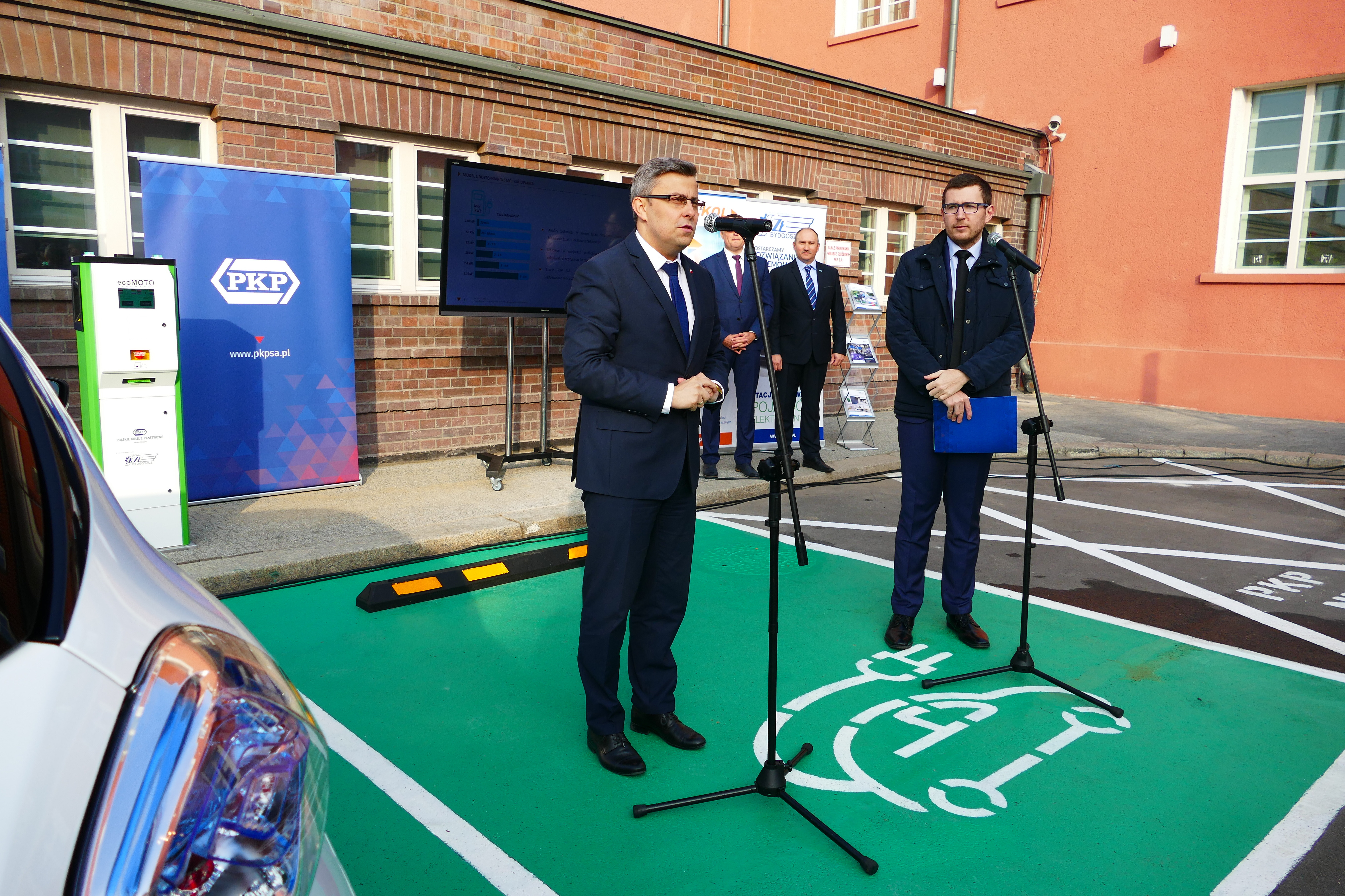 Jedna ze stacji ładowania stanęła przy dworcu PKP w Gliwicach. /fot. A.Kucharzewska/