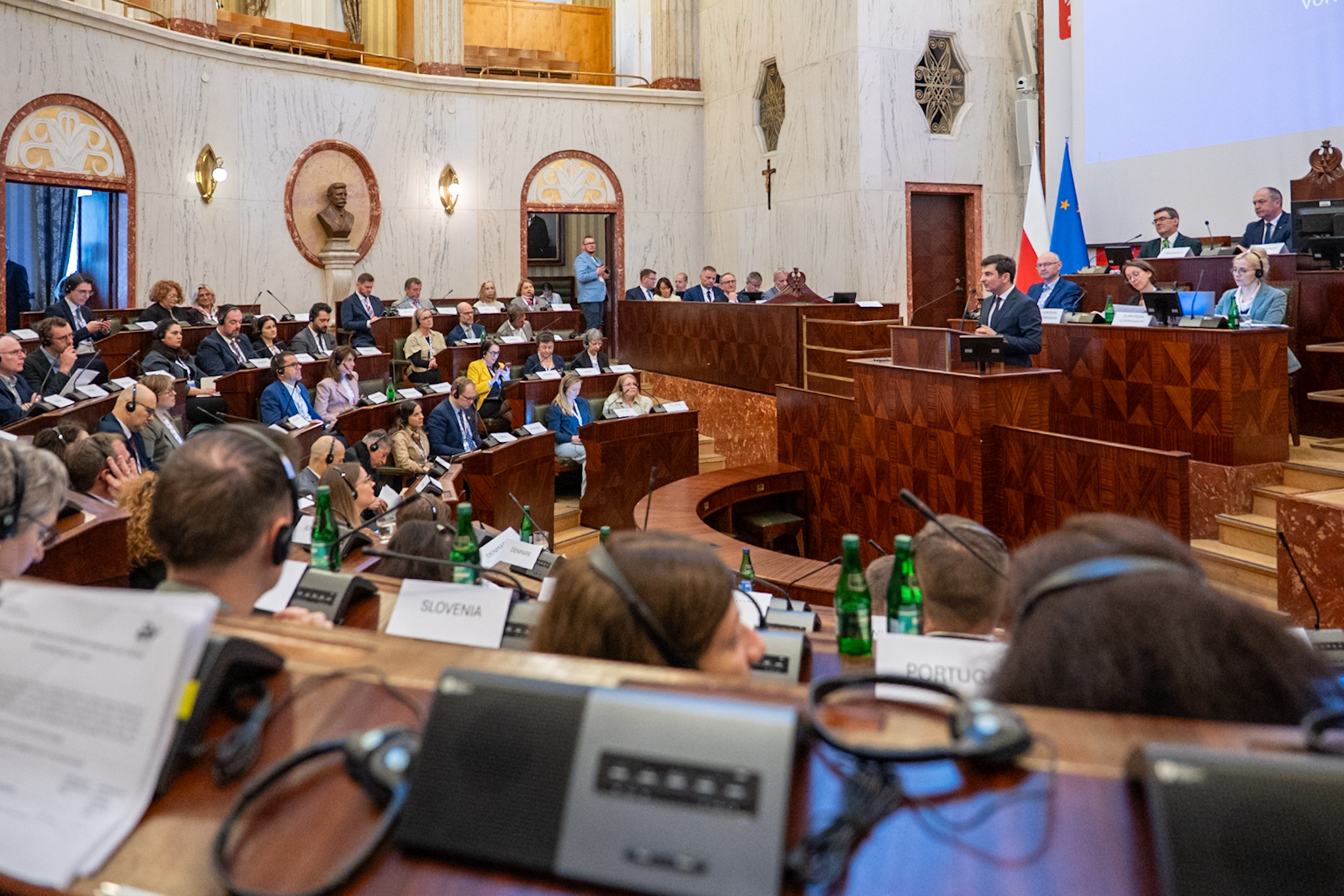 Sala Sejmu Śląskiego podczas posiedzenia dyrektorów generalnych ds. kształcenia i szkolenia zawodowego.
