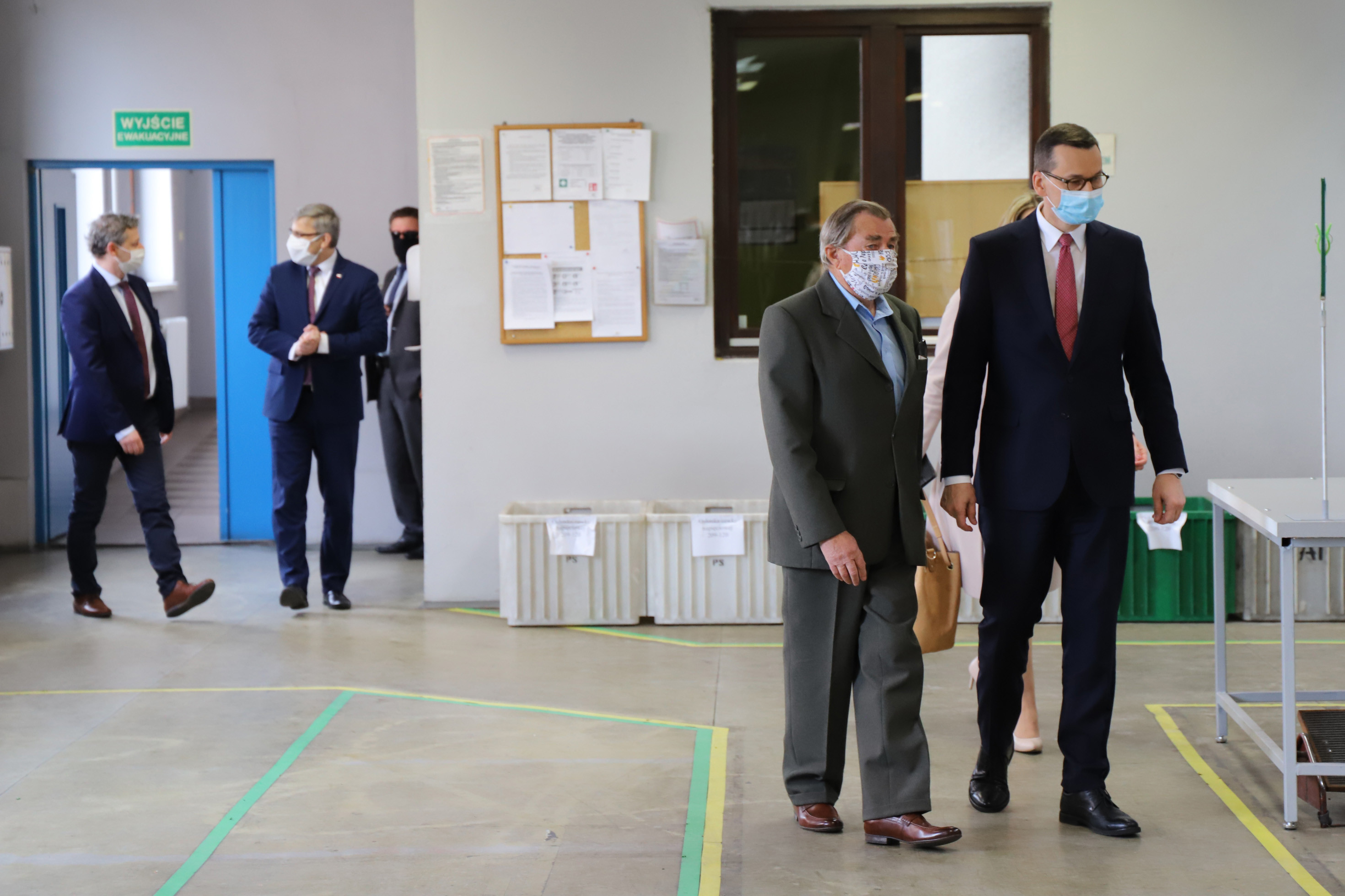 Wizyta premiera Mateusza Morawieckiego w firmie Elsit w Gliwicach /fot. ŚUW/