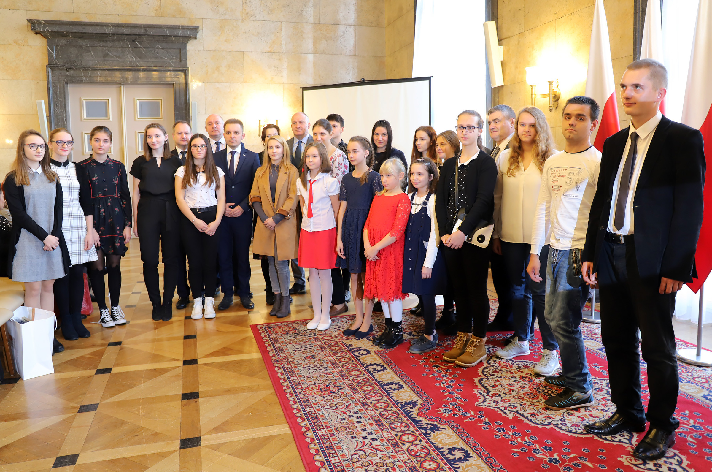 Zdjęcie zbiorowe laureatów i organizatorów Konkursu /fot. A. Karendał/