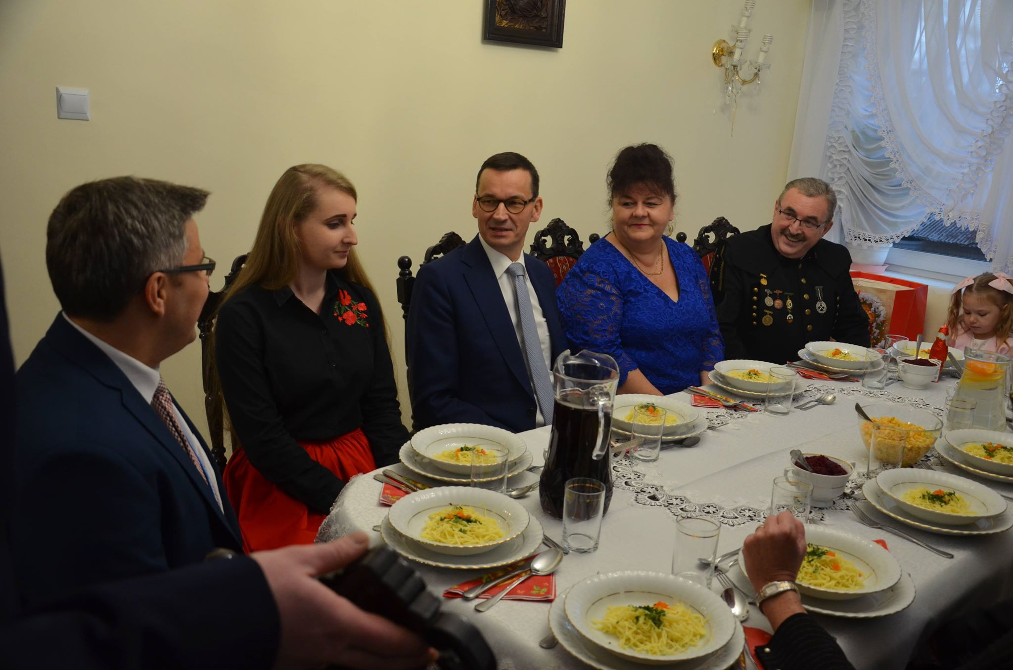 Premier zjadł obiad z górniczą rodziną w Gliwicach /fot. A. Kucharzewska/