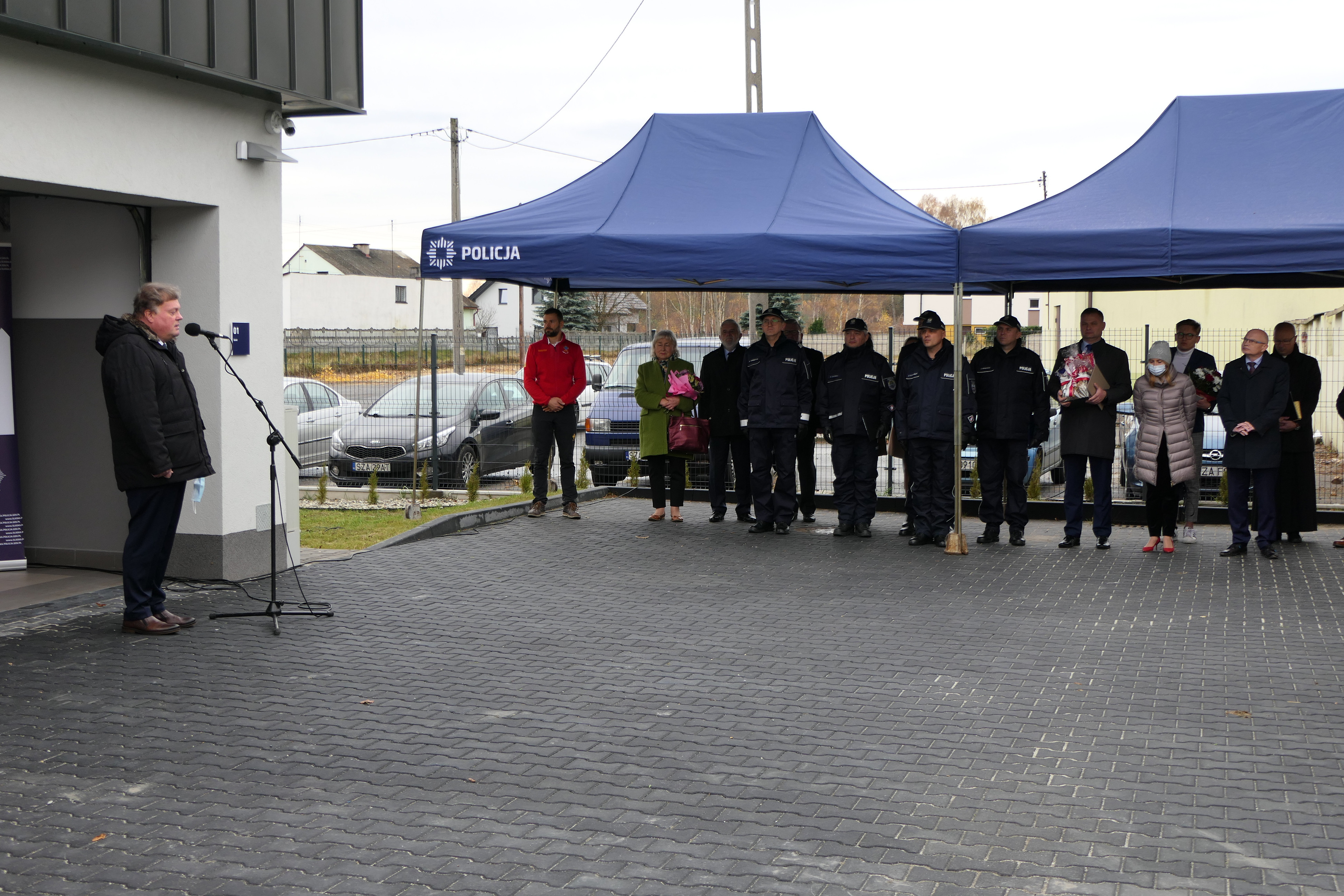 Otwarcie Posterunku Policji w Kroczycach - przemówienie Wicewojewody Śląskiego /fot. B. Półrolnik/