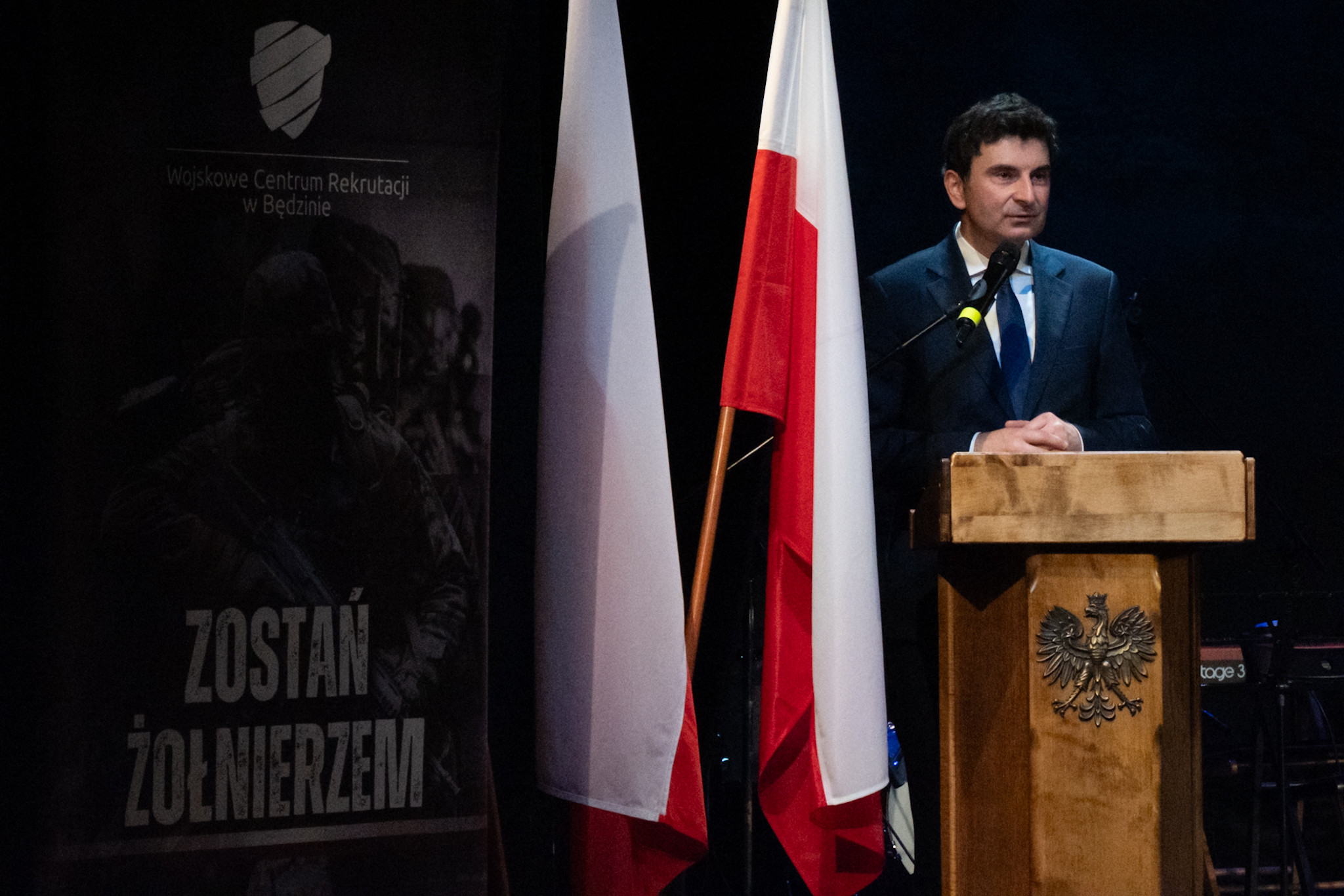 Wojewoda Śląski przemawia podczas wydarzenia.