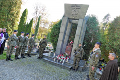 Widok na Pomnik Nagrobny Żołnierzy Organizacji Niepodległościowych pomordowanych w latach 1945 - 1956./ fot. A. Herz/