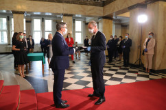 Wręczenie odznaczeń państwowym pracownikom służby zdrowia /fot. A. Księżnik/