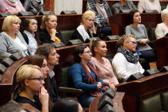 Galeria ze zdjęciami ze spotkania informacyjnego na temat placówek wsparcia dziennego