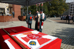 Uroczystość nadania sztandaru Izbie Administracji Skarbowej w Katowicach /fot. A. Księżnik/