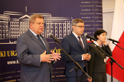 Galeria zdjęć z briefingu prasowego nt. dofinansowania lokalnej infrastruktury drogowej /fot. A. Karendał/
