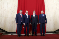 Galeria zdjęć z uroczystości podpisania umowy o współprowadzenie Teatru Dzieci Zagłębia oraz wizyty wicepremiera Glińskiego w ŚUW /fot. A. Karendał/