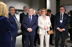 Otwarcie Panteonu Górnośląskiego - wojewoda Jarosław Wieczorek, wicepremier Piotr Gliński, parlamentarzyści /fot. A. Księżnik/