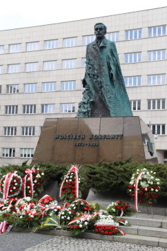 Pomnik Wojciecha Korfantego