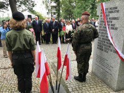 Galeria zdjęć z odsłonięcia w Bielsku-Białej pomnika ofiar rzezi wołyńskiej  w ramach obchodów 75. rocznicy „Krwawej niedzieli