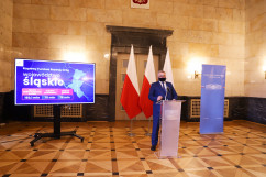 Dziesiątki inwestycji, kilometry dróg /fot. K. Szczepanek/ - wypowiedź posła na Sejm RP Grzegorza Gaży.