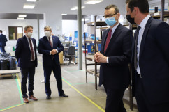 Wizyta premiera Mateusza Morawieckiego w firmie Elsit w Gliwicach /fot. ŚUW/