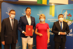Uroczystość podpisania umów w ramach RPRD w Siemianowicach Śląskich /fot. A. Księżnik/