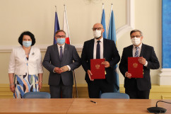 Podpisanie umów w ramach RFRD w Starostwie Powiatowym w Gliwicach /fot. A. Księżnik/