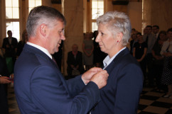 Fotogaleria z uroczystości wręczenia odznaczeń w Westybulu Śląskiego Urzędu Wojewódzkiego w Katowicach / zdjęcia: I. Matuszewska