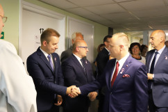 Galeria zdjęć z uroczystego przekazania nowego mammografu dla szpitala w Jaworznie /fot. A. Księżnik/
