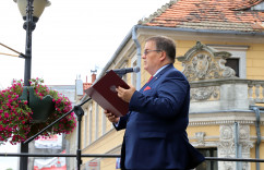 Galeria zdjęć z obchodów powstania NSZZ „Solidarność” oraz rocznicy pierwszego na Górnym Śląsku strajku w fabryce „Fazos” w Tarnowskich Górach /fot. A. Karendał/