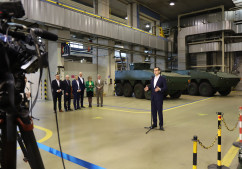 Premier Morawiecki przemawia podczas konferencji