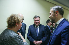 Fotogaleria zdjęć z otwarcia oddziału w Przychodni MSWiA w Częstochowie z udziałem wiceministra Krzysztofa Kozłowskiego i wicewojewody Roberta Magdziarza/foto: B. Półrolnik