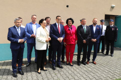 Wizyta w OSP w Zendku - wspólne zdjęcie uczestników wydarzenia /fot. A. Księżnik/