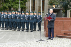 Uroczystość nadania sztandaru Izbie Administracji Skarbowej w Katowicach /fot. A. Księżnik/