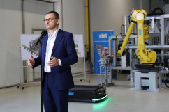 Wizyta premiera Mateusza Morawieckiego w firmie AIUT w Gliwicach /fot. A. Księżnik/