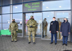 Przekazanie ambulansu pirotechnicznego Straży Granicznej /fot. Śląski Oddział Straży Granicznej/