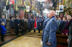 Odsłonięcie pomnika poświęconego funkcjonariuszom służb mundurowych oraz urzędnikom państwowym i samorządowym w Sosnowcu.