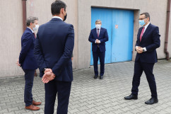 Wizyta premiera Mateusza Morawieckiego w firmie Elsit w Gliwicach /fot. ŚUW/
