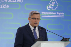 Wojewoda śląski Jarosław Wieczorek przemawia podczas Europejskiego Forum Przyszłości/ fot. A. Kucharzewska/