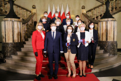 Wręczenie odznaczeń państwowym pracownikom służby zdrowia /fot. A. Księżnik/