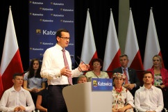 Zdjęcia z wizyty premiera Mateusza Morawieckiego w województwie śląskim - na Jasnej Górze, w CSRG w Bytomiu oraz w Katowicach /fot. A. Kucharzewska, A. Karendał/