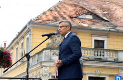 Galeria zdjęć z obchodów powstania NSZZ „Solidarność” oraz rocznicy pierwszego na Górnym Śląsku strajku w fabryce „Fazos” w Tarnowskich Górach /fot. A. Karendał/
