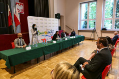 Spotkanie z przedsiębiorcami i samorządowcami w Bobrownikach /fot. B. Półrolnik/