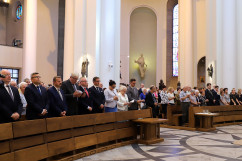 Galeria zdjęć z uroczystości święceń biskupich ks. prałata Grzegorza Olszowskiego w katowickiej katedrze Chrystusa Króla /fot. A. Karendał/