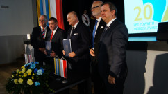 Galeria zdjęć z uroczystej sesji Rady z okazji 20-lecia powiatu wodzisławskiego /fot. A. Herz/