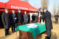 Uroczystość podpisania aktu erekcyjnego oraz wmurowania kamienia węgielnego pod budowę strażnicy Komendy Miejskiej Państwowej Straży Pożarnej w Bytomiu.