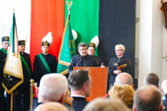Zdjęcia z uroczystości odsłonięcia tablicy upamiętniającej tragiczną śmierć górników w KWK Zofiówka /fot. A. Kucharzewska/