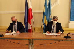 Podpisanie umów w ramach RFRD w Starostwie Powiatowym w Gliwicach /fot. A. Księżnik/