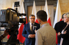 Galeria zdjęć z briefingu prasowego dot. odbudowy linii kolejowej nr 182 z Tarnowskich Gór do Zawiercia /fot. A. Księżnik/