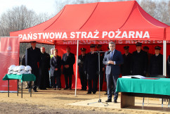 Uroczystość podpisania aktu erekcyjnego oraz wmurowania kamienia węgielnego pod budowę strażnicy Komendy Miejskiej Państwowej Straży Pożarnej w Bytomiu.