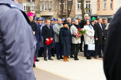 Odsłonięcie pomnika poświęconego funkcjonariuszom służb mundurowych oraz urzędnikom państwowym i samorządowym w Sosnowcu.