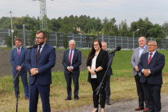 Fotogaleria składająca się ze zdjęć z uroczystości podpisania umowy na zaprojektowanie i budowę drogi ekspresowej /foto: I. Matuszewska