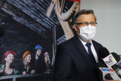 Fotogaleria składająca się ze zdjęć z uroczystego otwarcia strefy Carnall – naziemnej części Sztolni Królowa Luiza w Zabrzu z udziałem wojewody śląskiego Jarosława Wieczorka/foto: I. Matuszewska