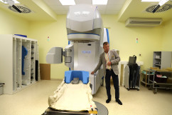 Otwarcie Centrum Radiochirurgii Nowotworów w Zakładzie Radioterapii gliwickiego Centrum Onkologii.