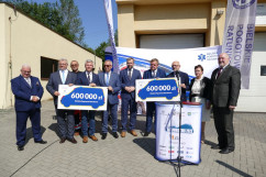 Przekazanie środków na ambulans